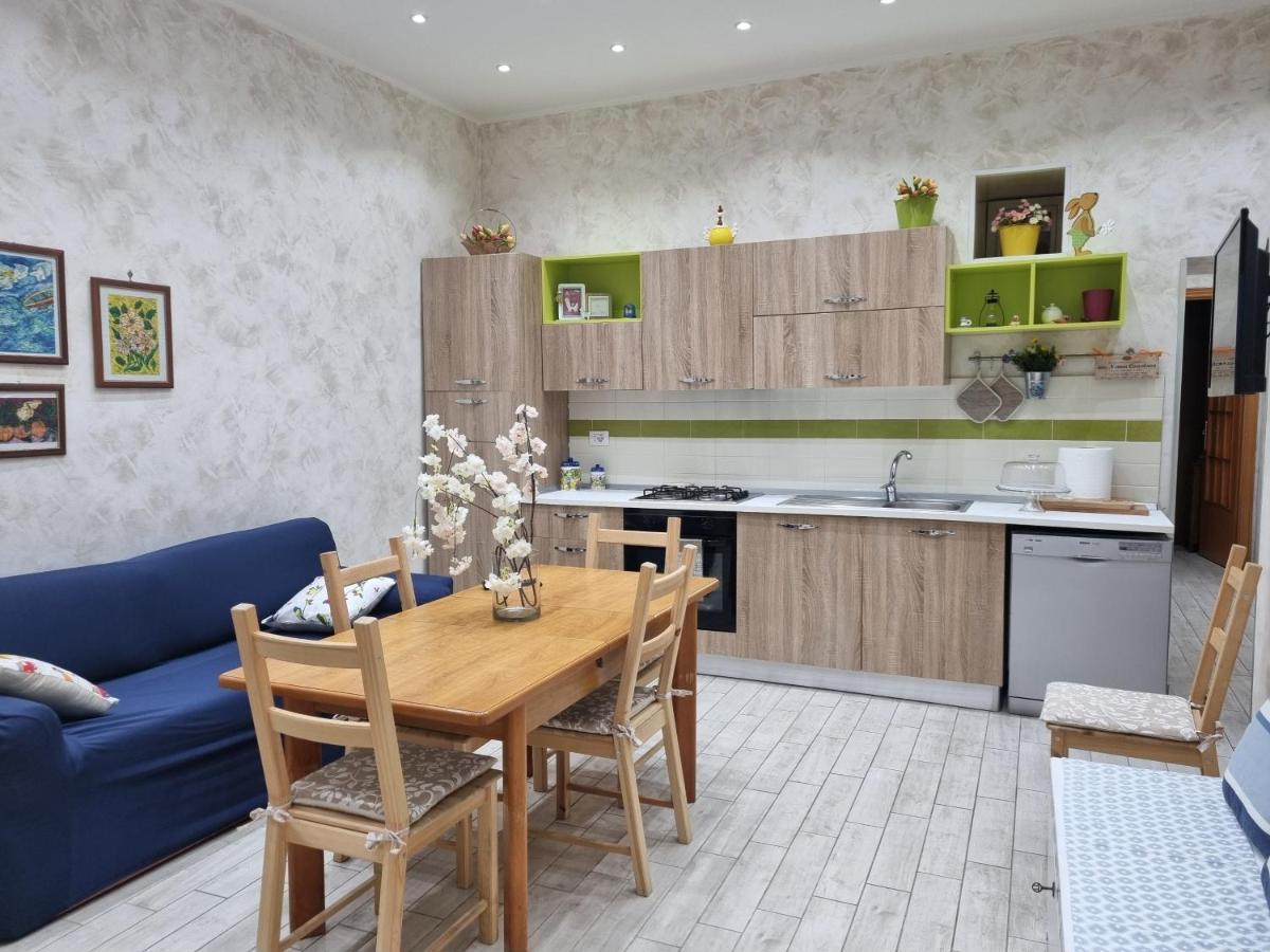 Casa Vacanza Sweet Home Giardini Naxos Ngoại thất bức ảnh