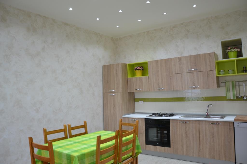 Casa Vacanza Sweet Home Giardini Naxos Ngoại thất bức ảnh