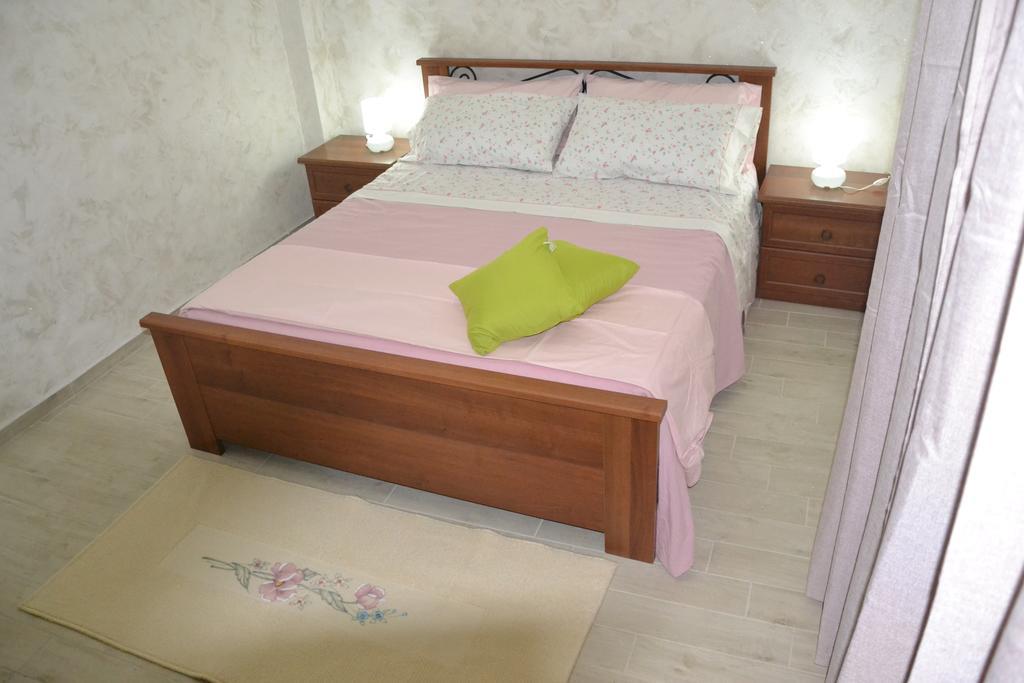 Casa Vacanza Sweet Home Giardini Naxos Ngoại thất bức ảnh
