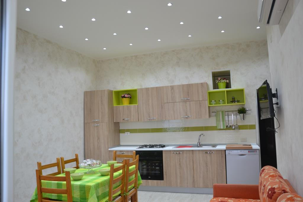 Casa Vacanza Sweet Home Giardini Naxos Ngoại thất bức ảnh