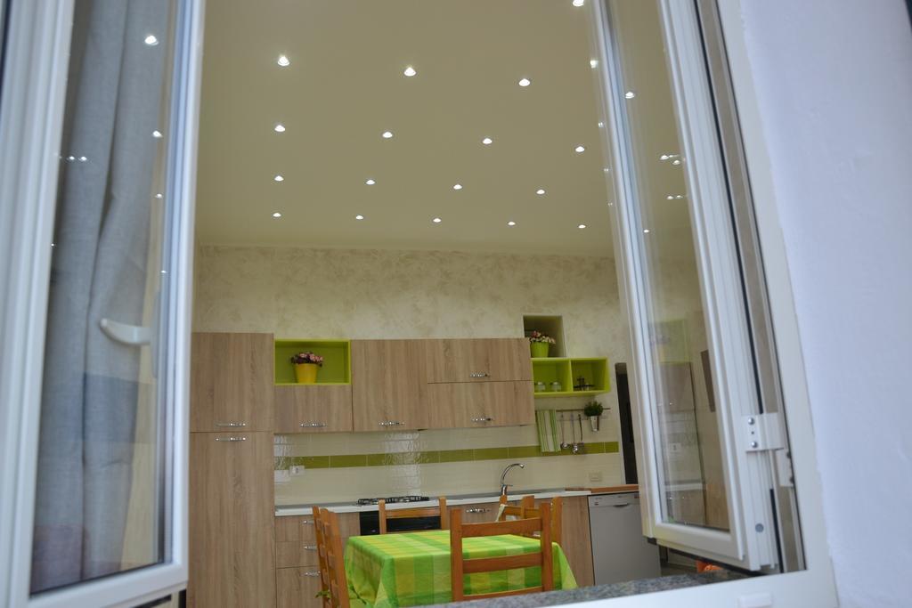 Casa Vacanza Sweet Home Giardini Naxos Ngoại thất bức ảnh