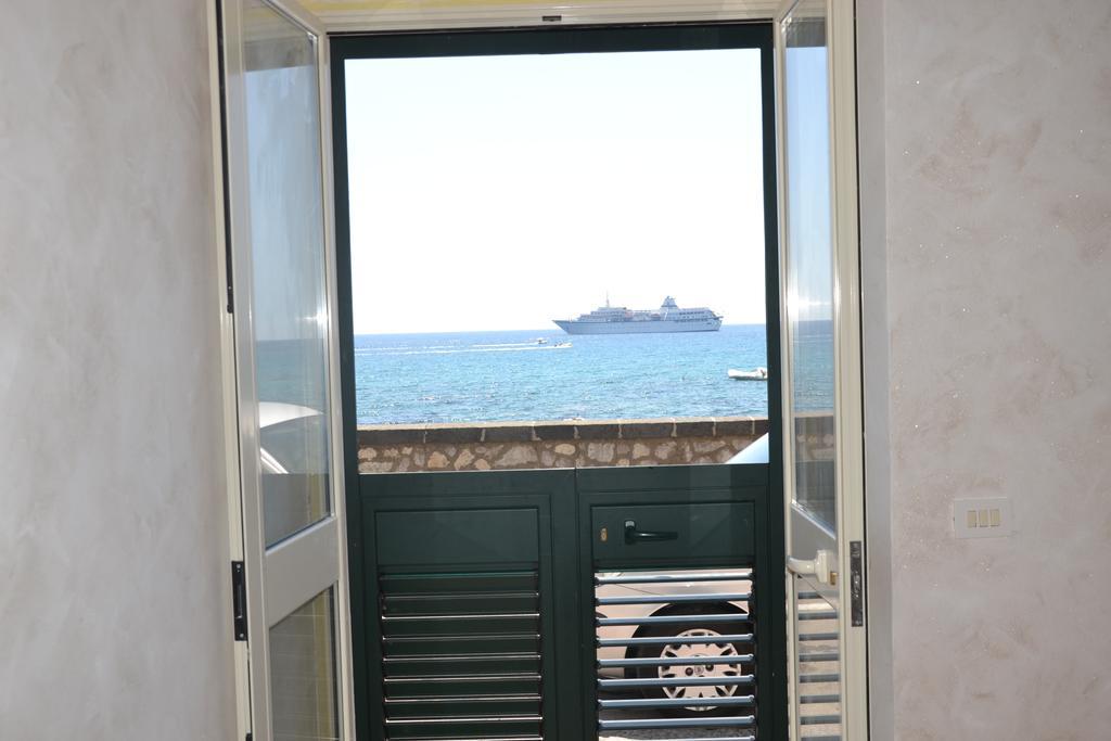 Casa Vacanza Sweet Home Giardini Naxos Ngoại thất bức ảnh