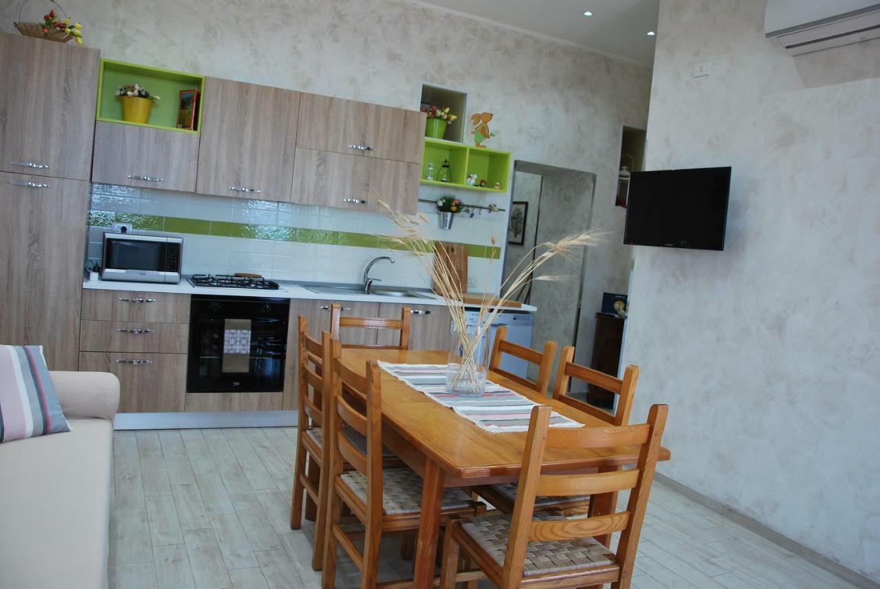 Casa Vacanza Sweet Home Giardini Naxos Ngoại thất bức ảnh